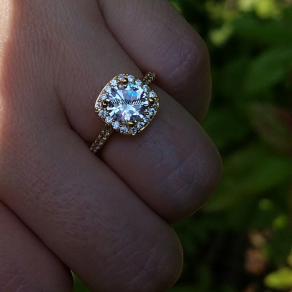 Gold Round Solitaire Square Halo Engagement Ring - Picture 8 of 8